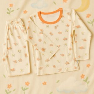 Pijama conejito con flores cuello